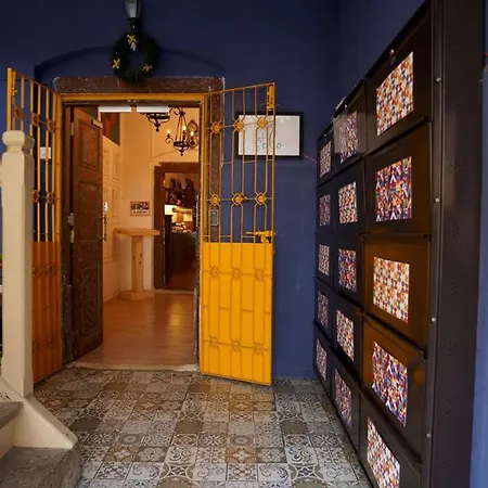 Hostel Gosolo Bandra