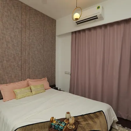 Apartment Artist House 3br By Flora