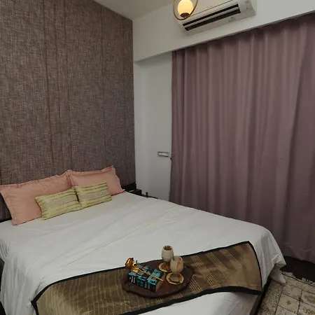 Artist House 3br By Flora Apartment *