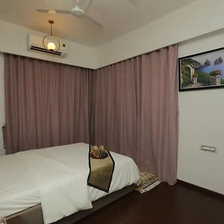Artist House 3br By Flora *