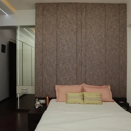 Apartment Artist House 3br By Flora *