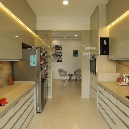 Apartment Artist House 3br By Flora *
