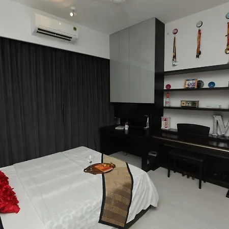 Apartment Artist House 3br By Flora
