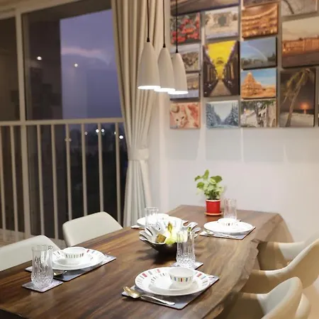 Artist House 3br By Flora Apartment *