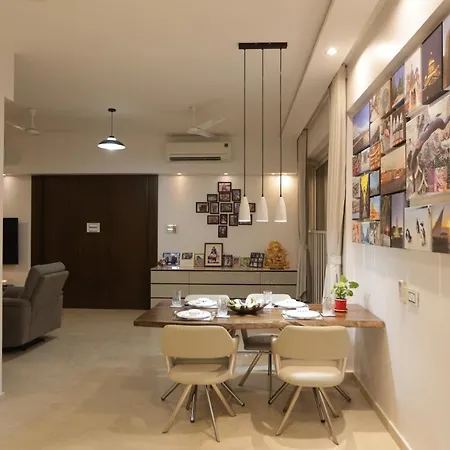 Artist House 3br By Flora Apartment