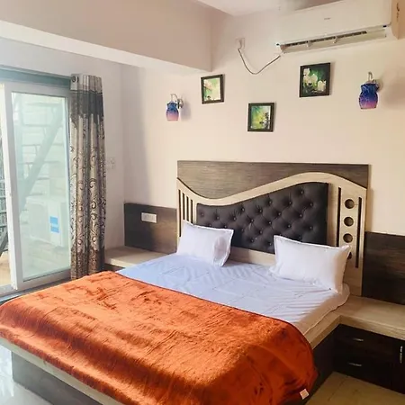 Guest house Royal Palms Mumbai