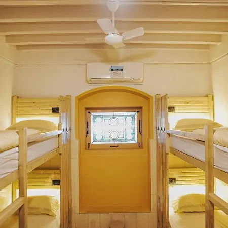 Hostel Gosolo Bandra