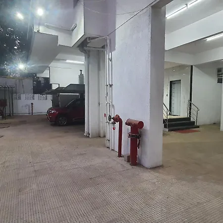 Apartment Osi Khar West