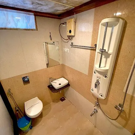 Apartment Avirahi