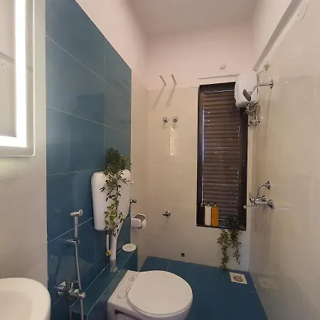 Osi Khar West