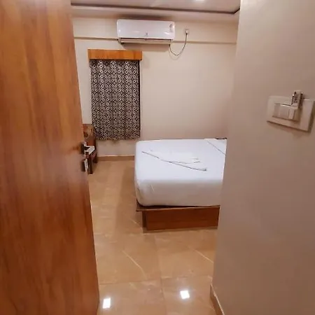 Hotel Rigga Kokilaben Dhirubhai Ambani Hospital 3*
