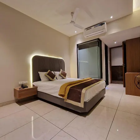 The Ube Residency - In Malad Hotel