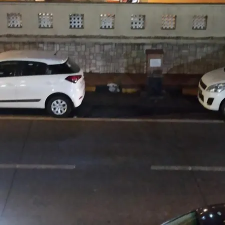 Seaview Bandra W Nr Taj Indian Women Only *