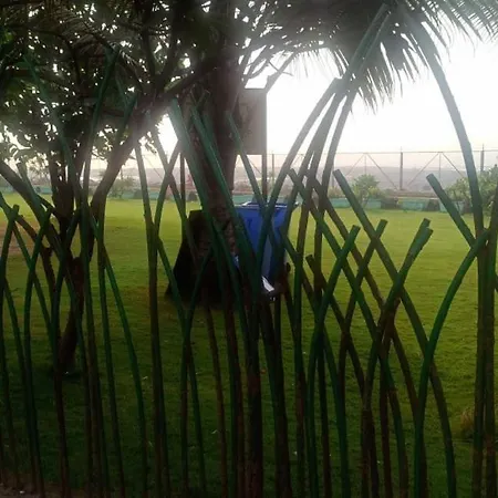 Seaview Bandra W Nr Taj Indian Women Only Homestay