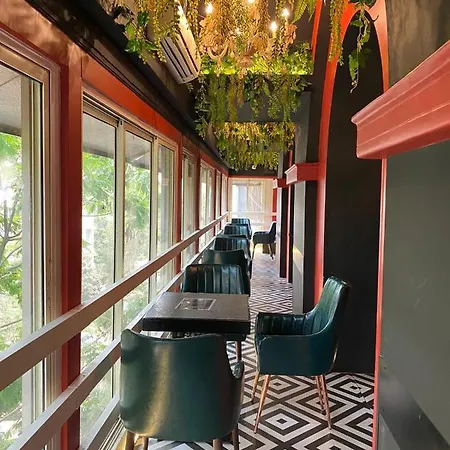 Gulf Mumbai- The Boutique Colaba 4*