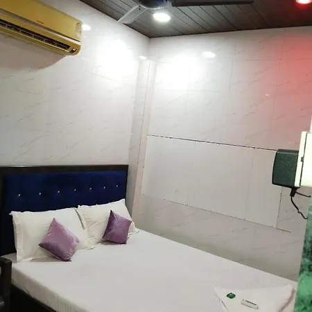 Kd Palace Nx Guest house Mumbai