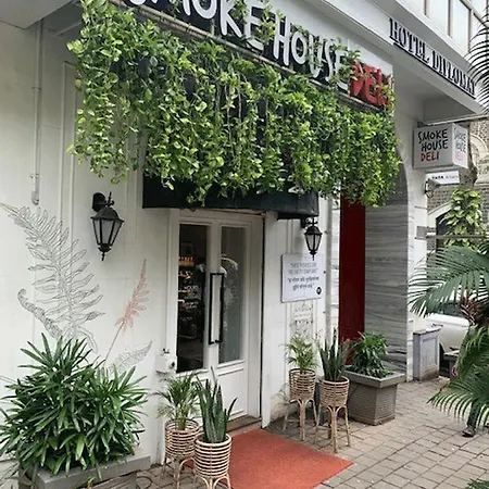 Diplomat, Colaba 3*