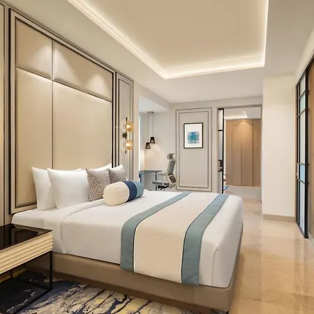 Fairfield By Marriott International Airport Hotel 4*