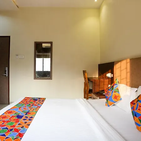Hotel Via West - Nr International Airport 3*
