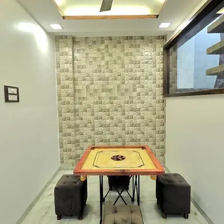 Posh - 4 Bedroom W Chef/wifi Upto 13 People Villa Mumbai