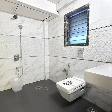 Posh - 4 Bedroom W Chef/wifi Upto 13 People