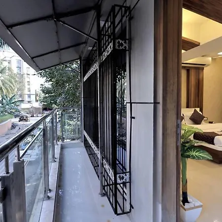 Posh - 4 Bedroom W Chef/wifi Upto 13 People *