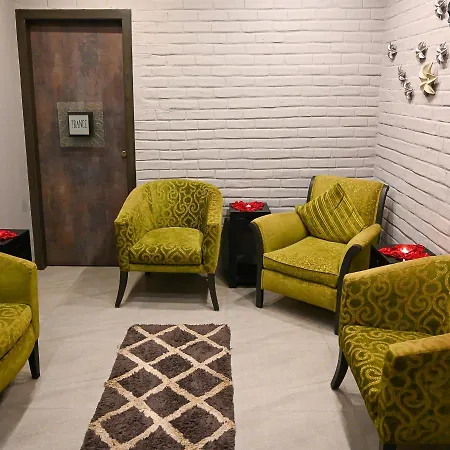 The Shalimar Hotel, Kemps Corner Hotel