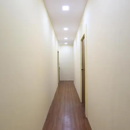 Guest house Crown Goregaon *