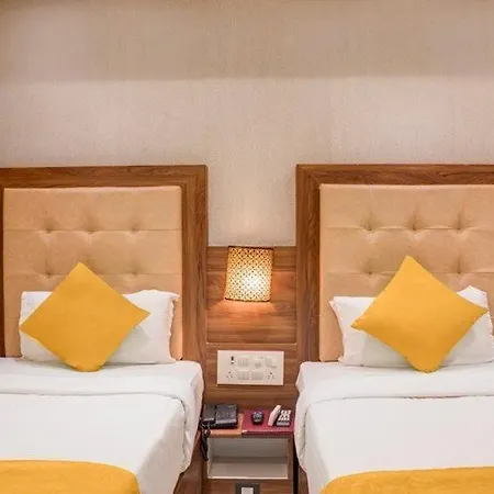 Skylink Hospitality Next To Amber Imperial Hotel Mumbai