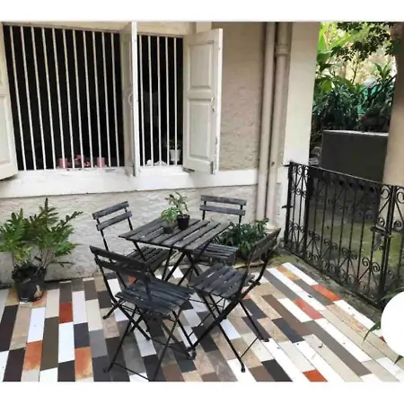 Cozy Studio Couple Friendly Near Juhu Beach Mumbai