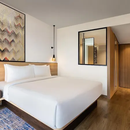 Fairfield By Marriott International Airport 4*