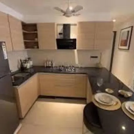 1 Bhk In Bandra Kurla Annexe Apartment *