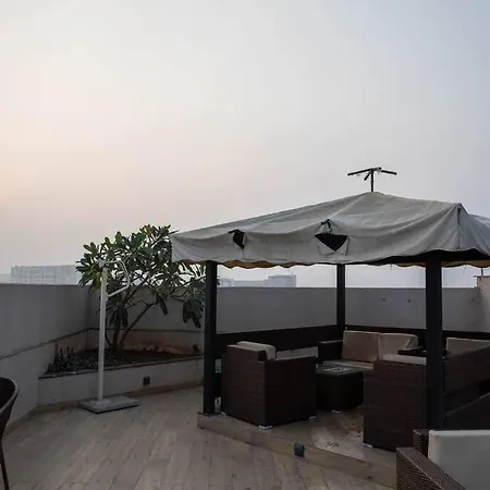 Apartment 1 Bhk In Bandra Kurla Annexe *
