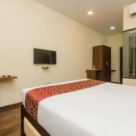 Hotel Super O Divine Residency Near Phoenix Marketcity