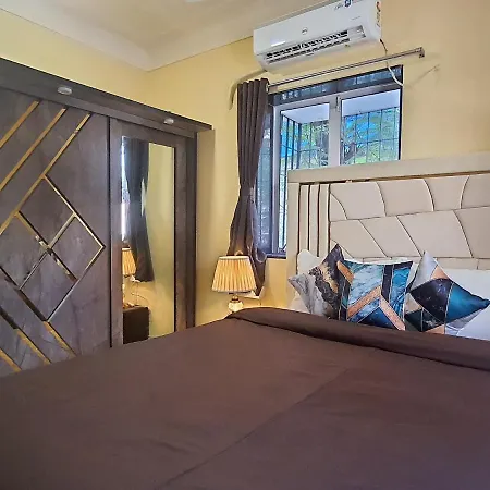 Osi Khar West Apartment