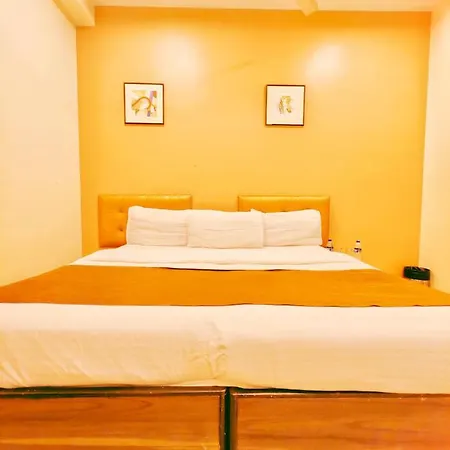 Amfahh - Andheri West Railway Station Hotel
