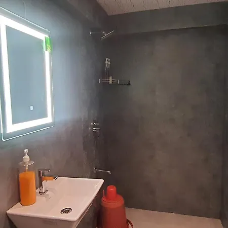 Apartment Osi Andheri East