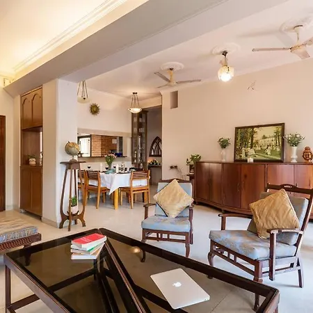 Apartment Pacific Boudoir With Sea Breeze Near Carter Road Mumbai