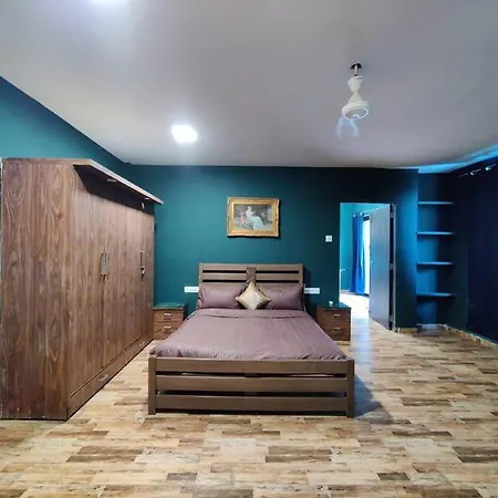 4 Star Lavish Villa *