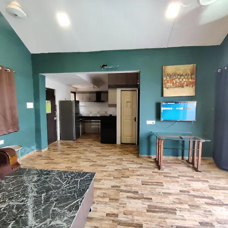 4 Star Lavish Villa *