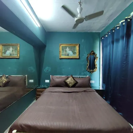 4 Star Lavish Villa *