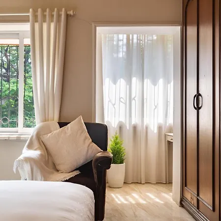 Homestay Ivory Seaside Near Carter Road, Bandra West, *