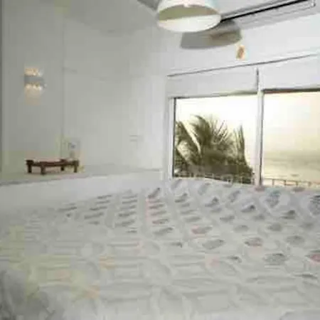 Top-floor Oceanfront Designer In Bandra Apartment *