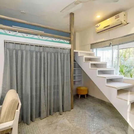 Apartment Top-floor Oceanfront Designer In Bandra *
