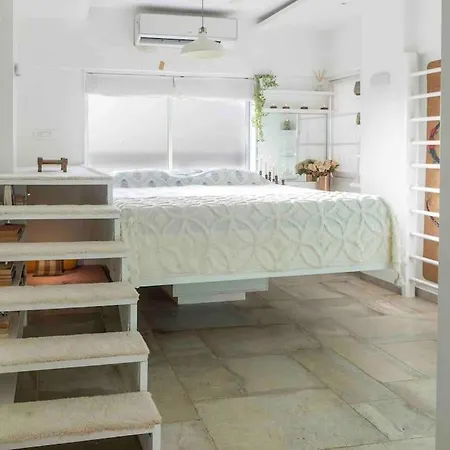 Top-floor Oceanfront Designer In Bandra Apartment