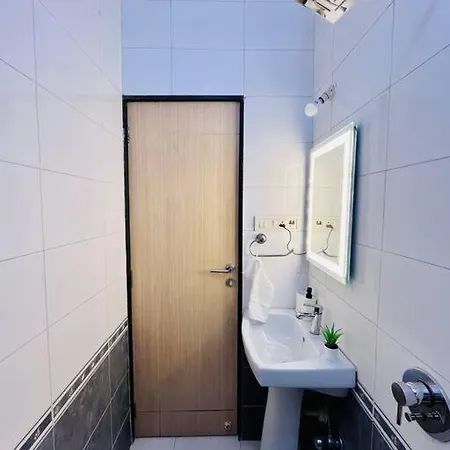 Apartment La France 4bhk Service Mumbai