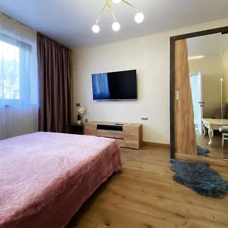 Cozy For Friends Apartment