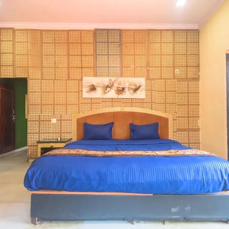 4 Star Regal Villa Mumbai