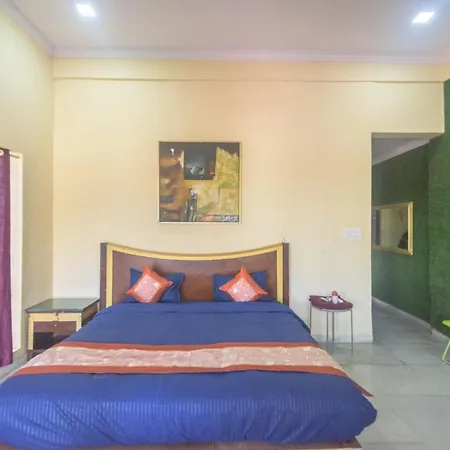 4 Star Regal Villa Mumbai