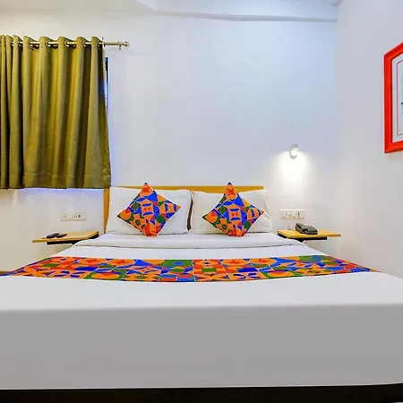 Hotel Fabexpress Highway Residency